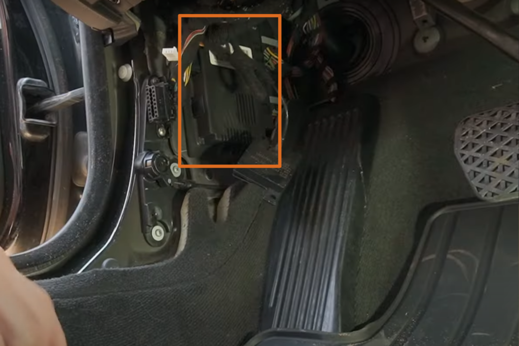 BMW FRM module location