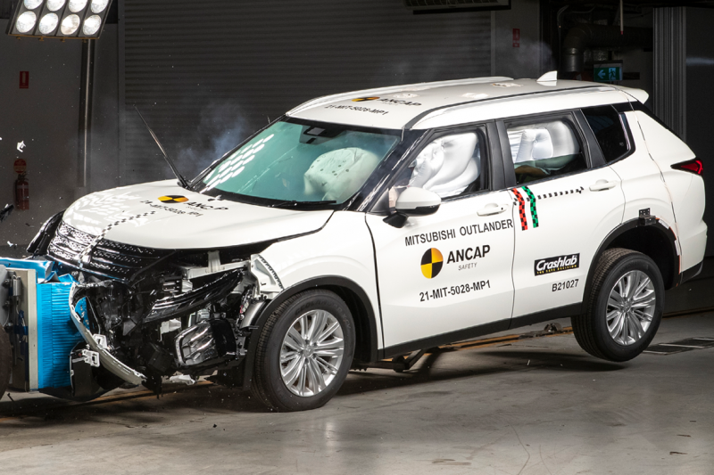 2024 Mitsubishi Outlander PHEV ES