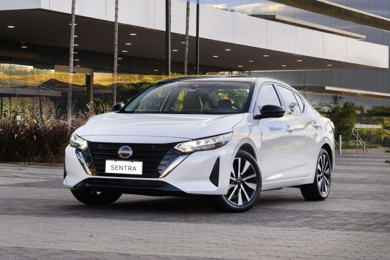 Nissan finance chief to step down as company's troubles worsen - report